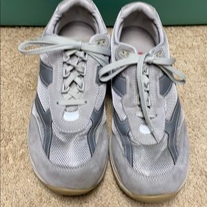 Sas size 11 w sneakers